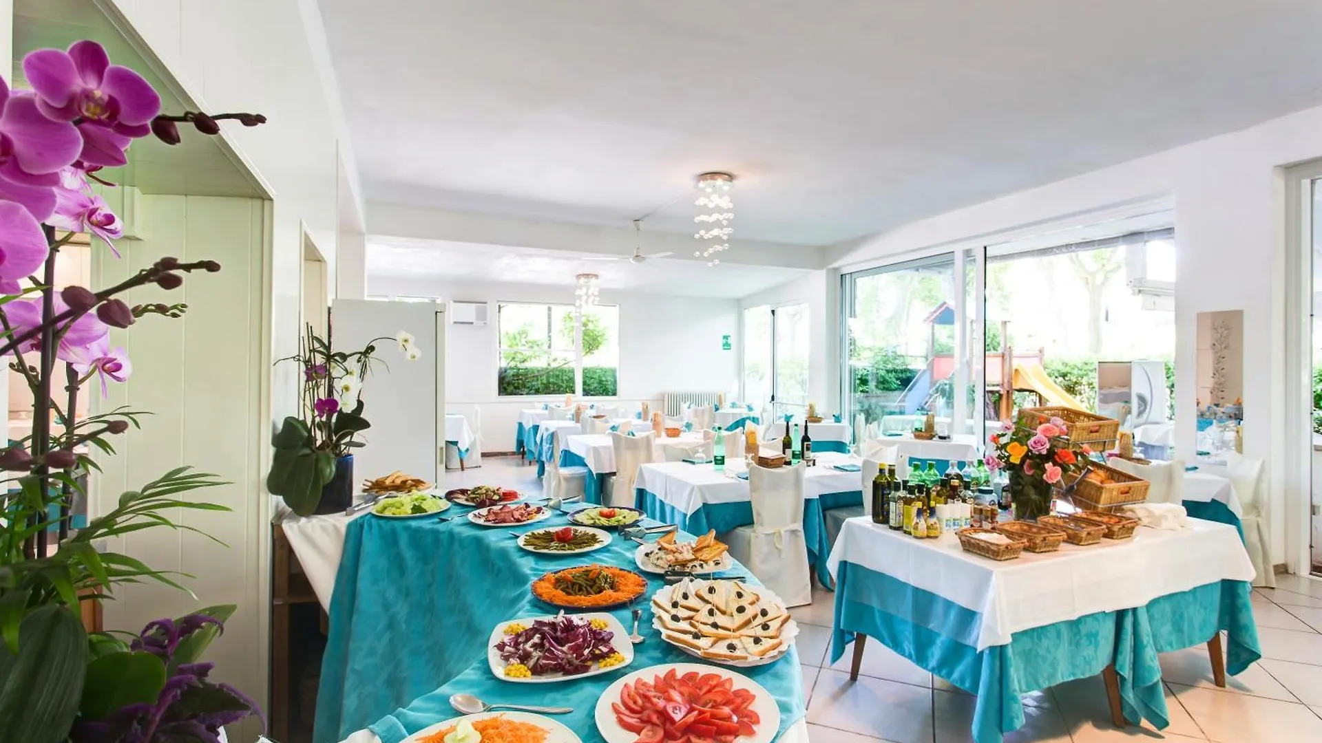 Hotel Gianlore Milano Marittima 3*,