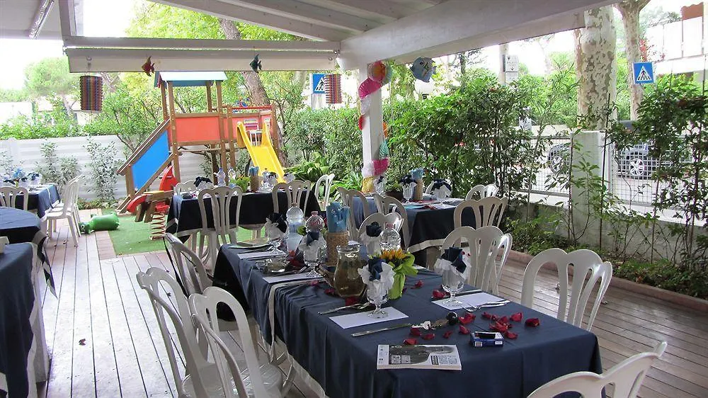 Hotel Gianlore Milano Marittima 3*,  İtalya