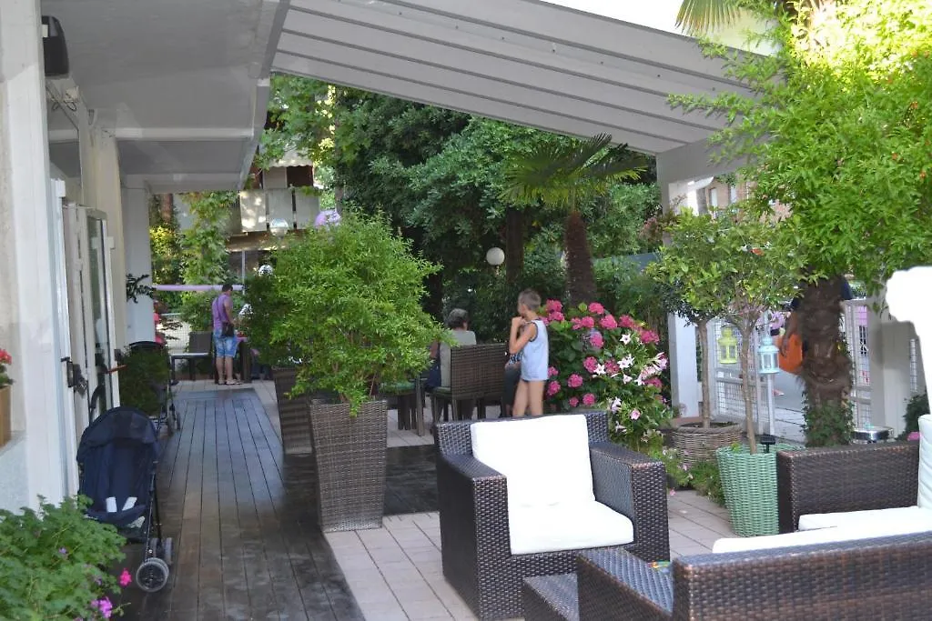 Hotel Gianlore Milano Marittima Italia